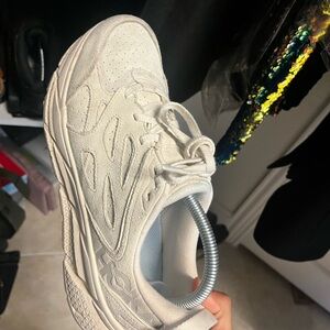 Hoka off white Men's Clifton 9